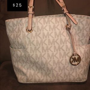 Michael kors purse